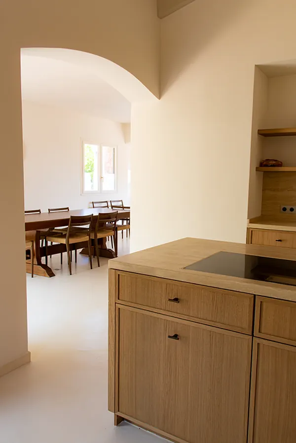 Cuisine et salle à manger en enfilade
